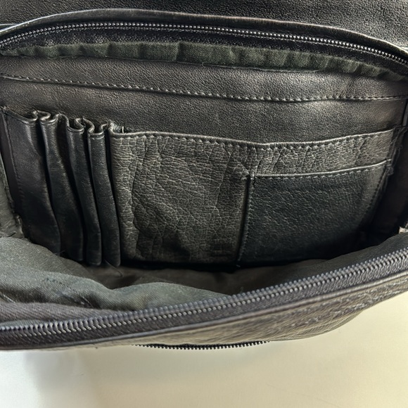 Vintage Y2K Hardrock Cafe Maui Leather Backpack Save The Planet 90’s 3 Zipper - Picture 12 of 13